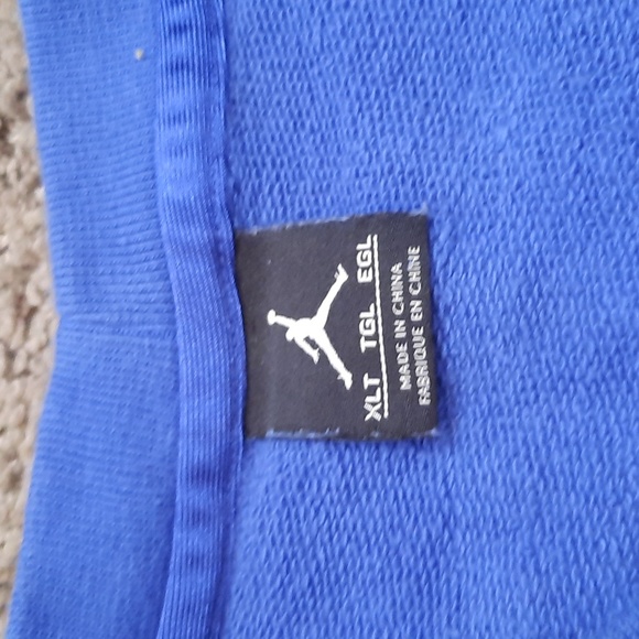 Jordan Melo 10 Crewneck Sweatshirt - Picture 3 of 9
